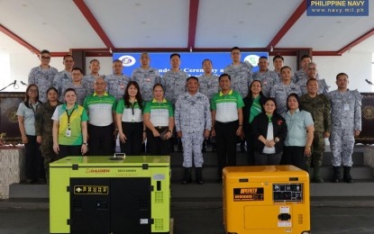 菲律宾海军接收10台捐赠发电机